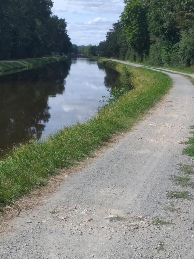 La Maison Du Canal Vaux  Экстерьер фото